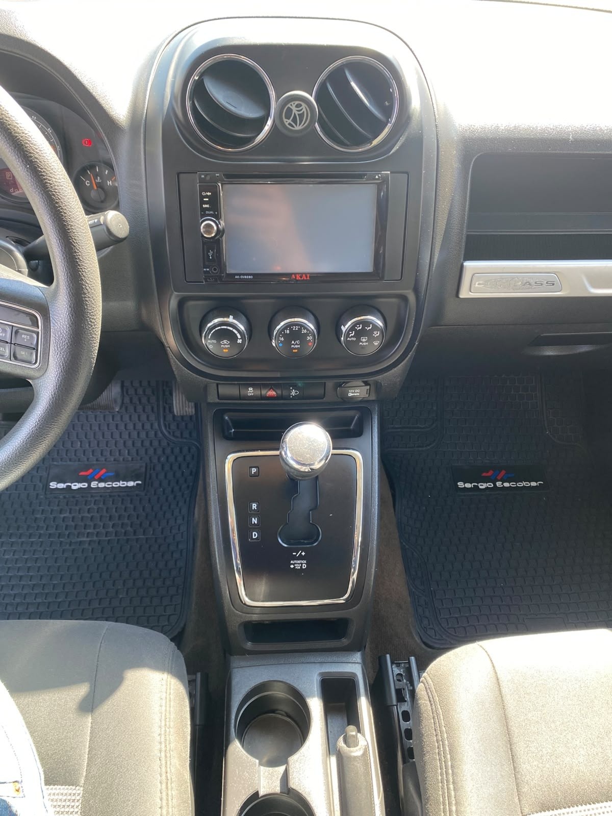 JEEP COMPASS  año 2013