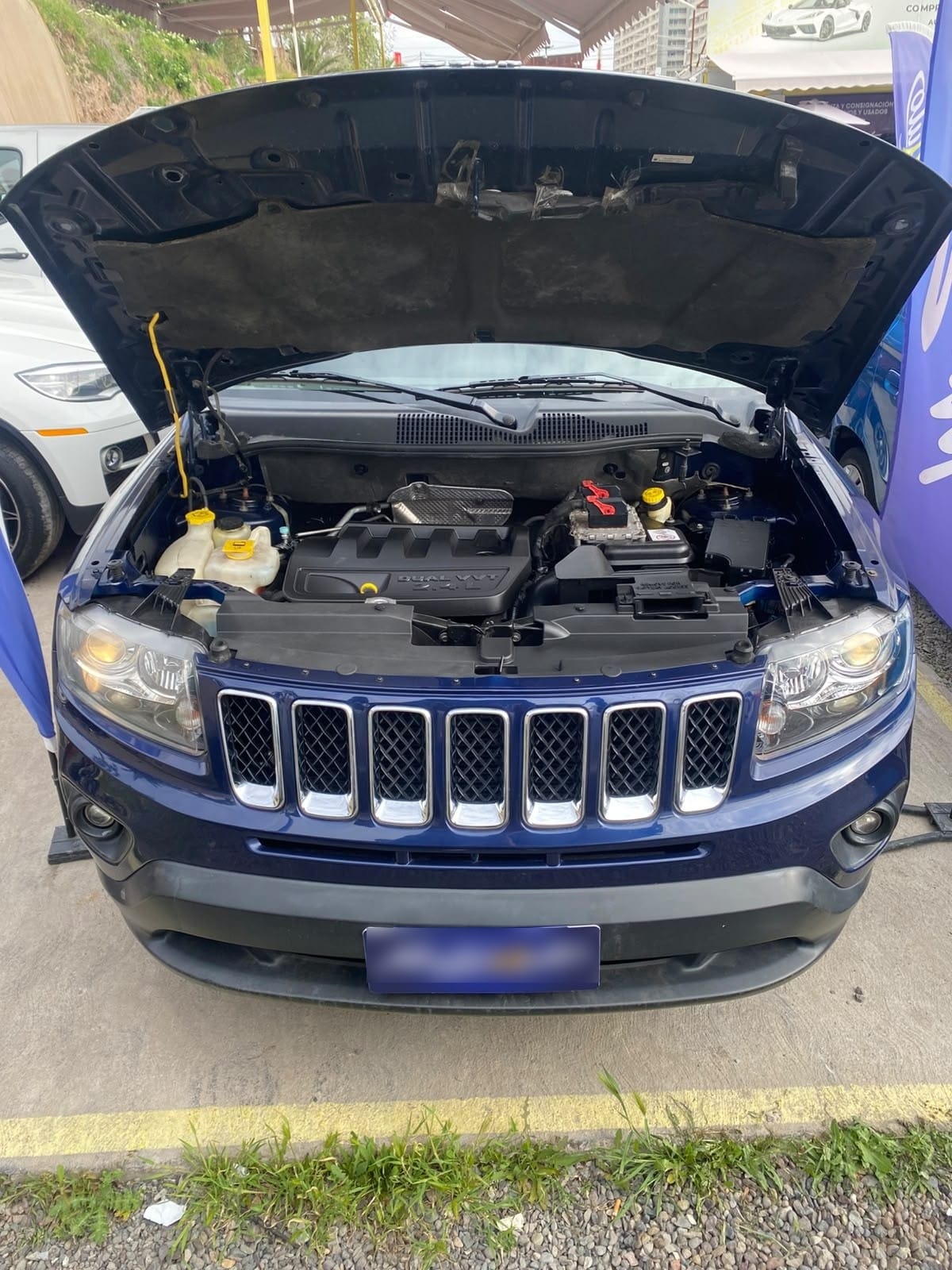 JEEP COMPASS  año 2013