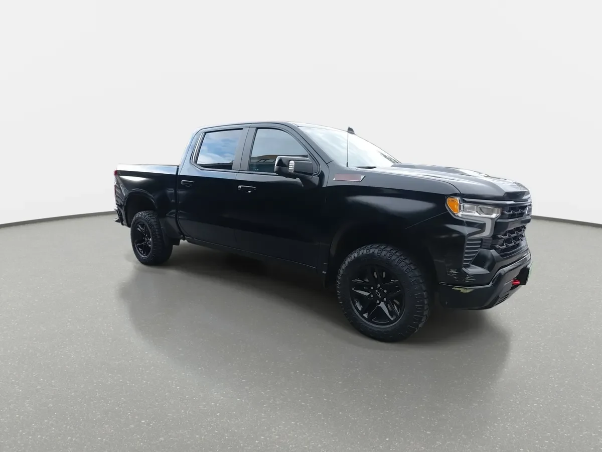 Chevrolet Silverado 5.3 Lt Trail Boss Z71 4x4 At 4p año 2023