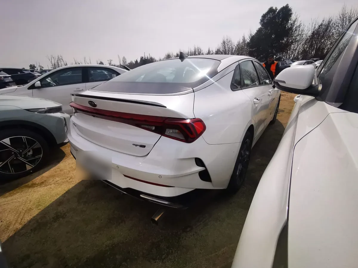 Kia K5 2.5 Gdi Ex 8at 4x2 4p año 2020