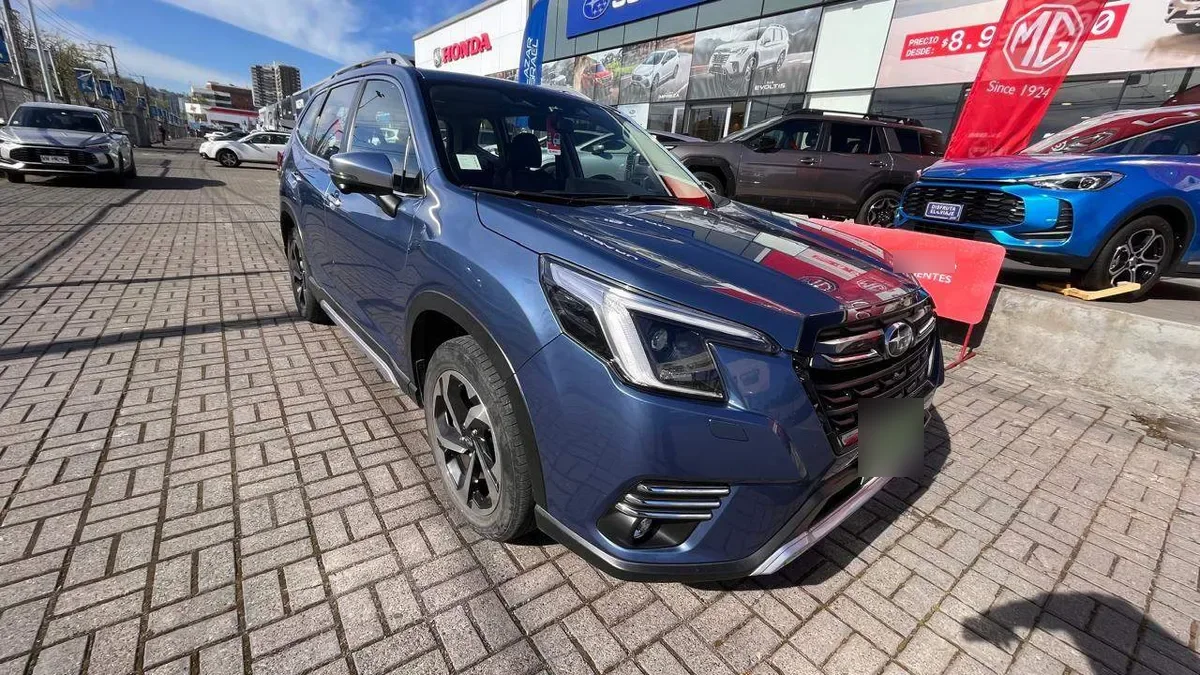 Subaru Forester 2.0i Limited Eyesight Awd At 5p año 2023