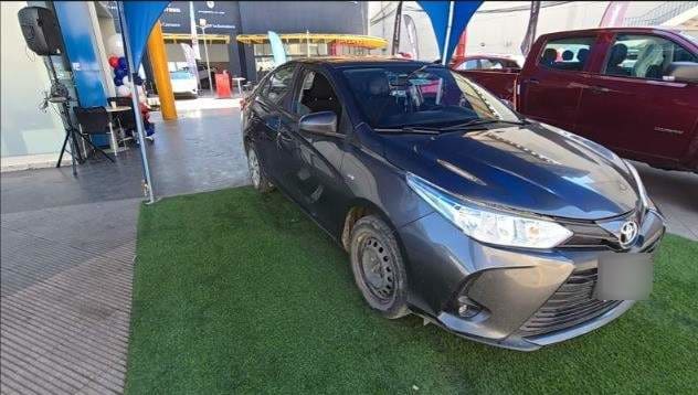 Toyota Yaris 1.5 Gli 4x2 Sdn Mt 4p año 2021