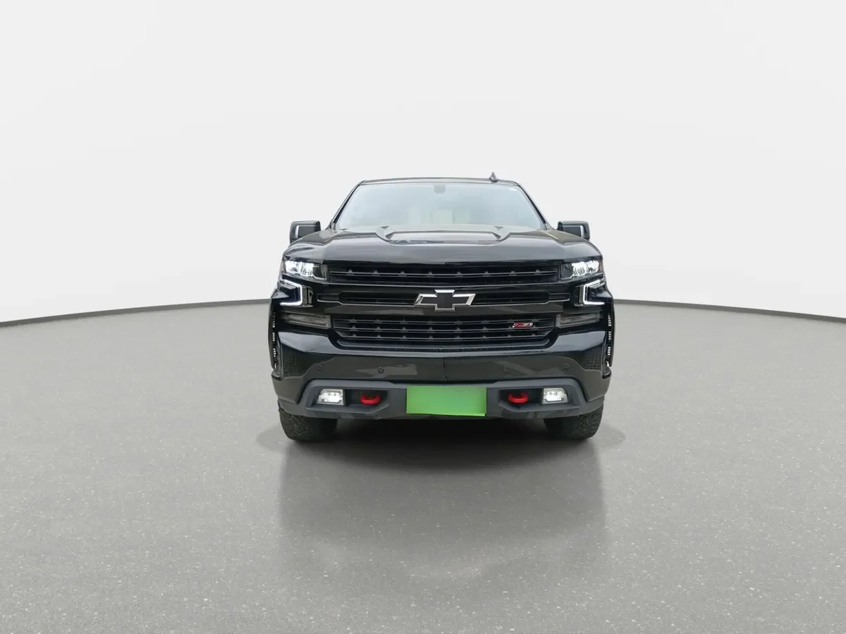 Chevrolet Silverado 5.3 Lt Trailboss Z71 4x4 At 4p año 2021
