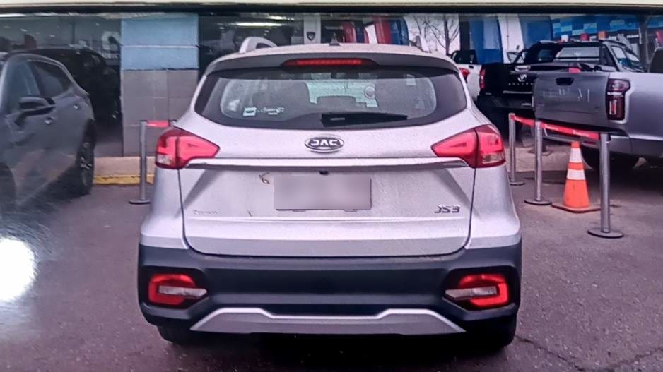 JAC Js3 1.6 Luxury 4x2 Cvt At 5p año 2023