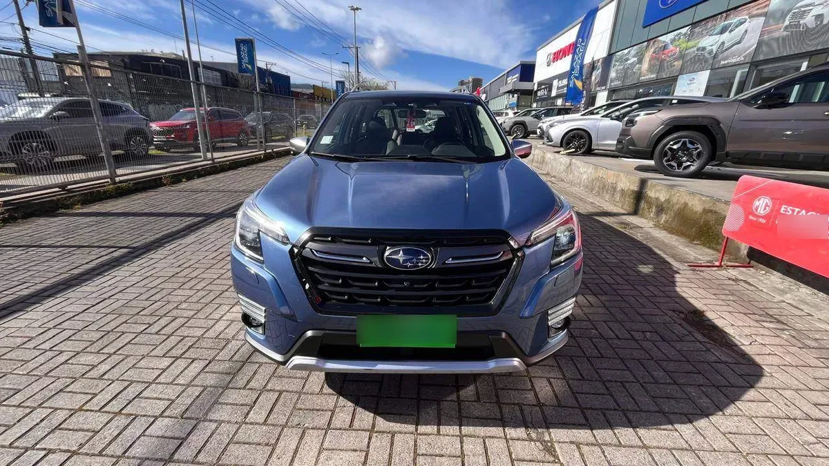 Subaru Forester 2.0i Limited Eyesight Awd At 5p año 2023
