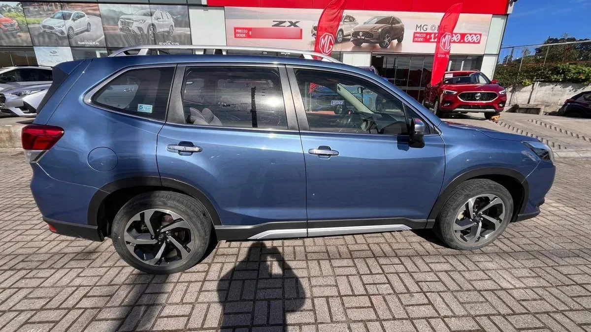 Subaru Forester 2.0i Limited Eyesight Awd At 5p año 2023