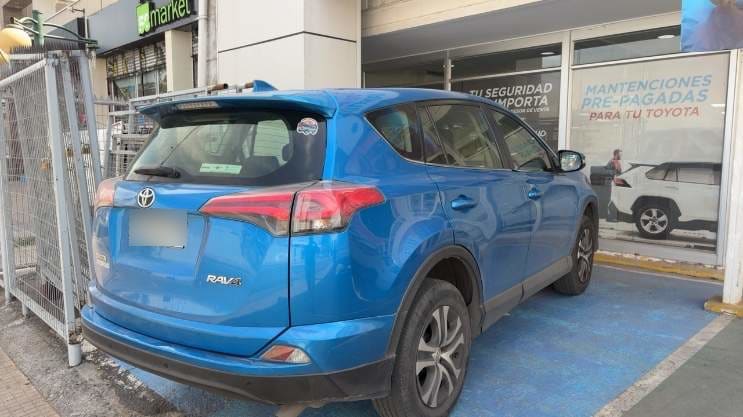 Toyota Rav 4 2.0 Lujo 4x2 Cvt At 5p año 2017