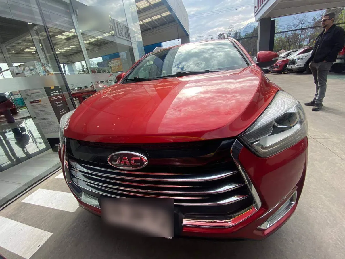 JAC Js2 1.5 Luxury 4x2 Mt 5p año 2023
