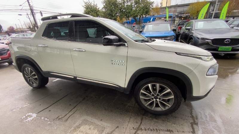 Ram 1000 2.0 Laramie 4x4 Dob. Cab. At 4p año 2021