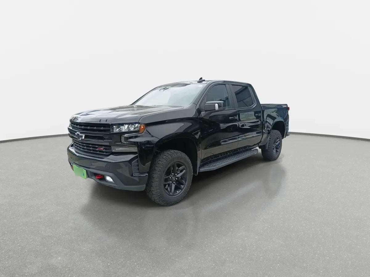 Chevrolet Silverado 5.3 Lt Trailboss Z71 4x4 At 4p año 2021