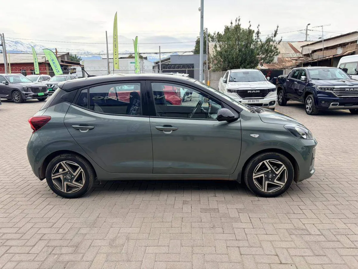 Hyundai Grand I10 1.2 Plus 4x2 Hb Mt 5p año 2025