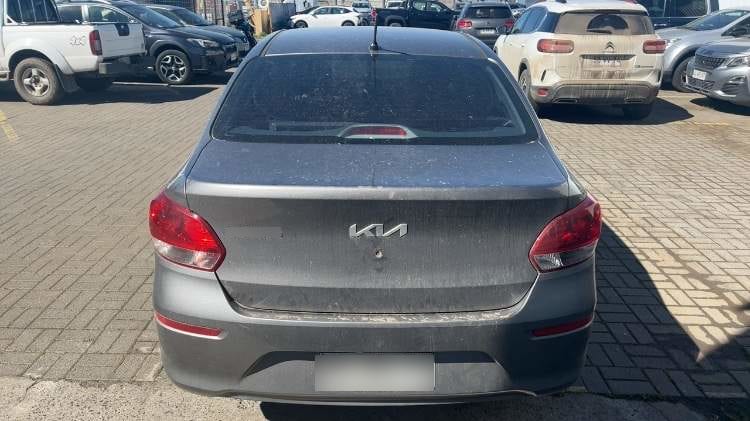 Kia Soluto 1.4 Lx 4x2 E6 Mt 4p año 2026