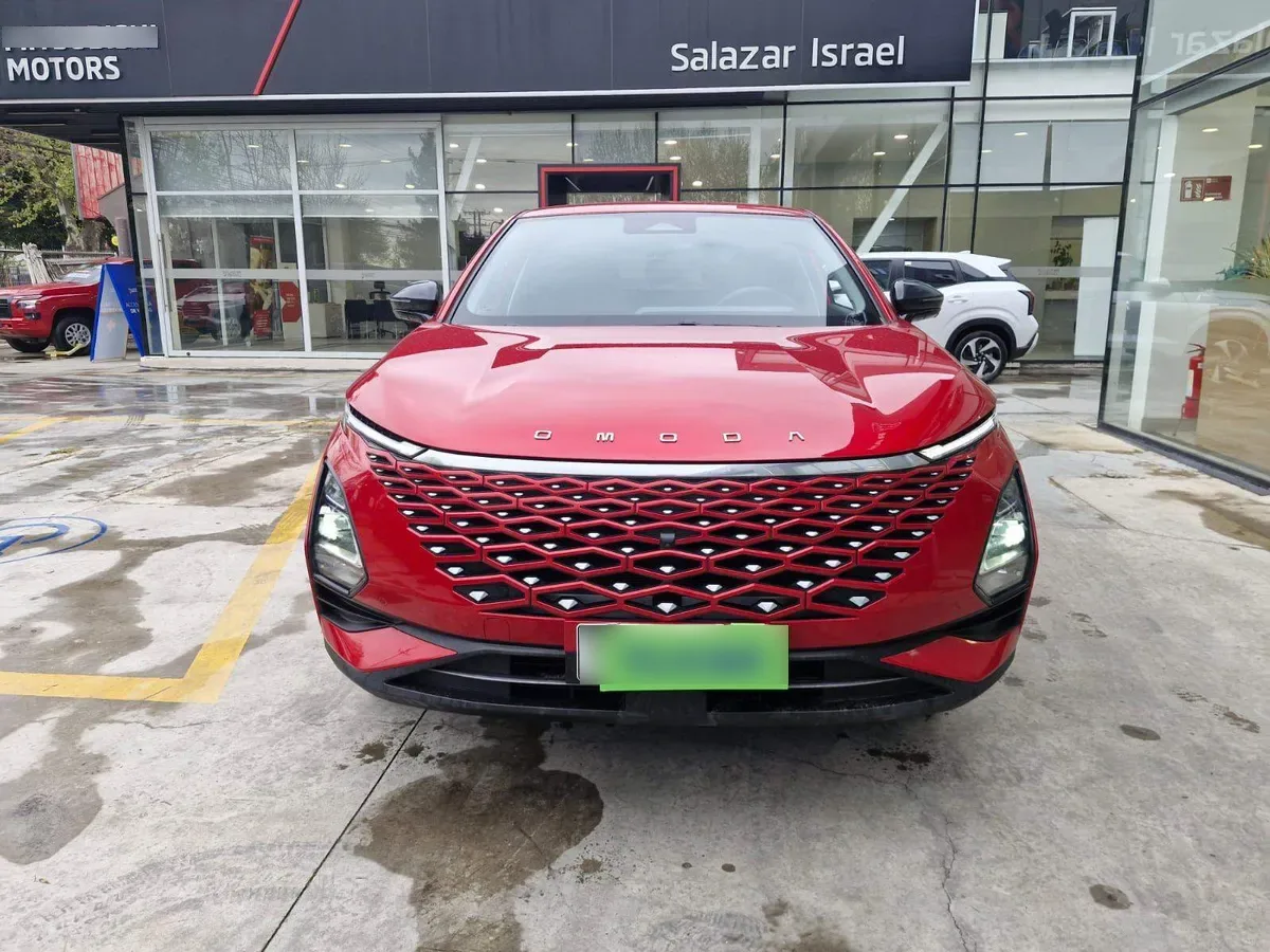 Omoda C5 1.5t Luxury 4x2 Cvt At 5p año 2025