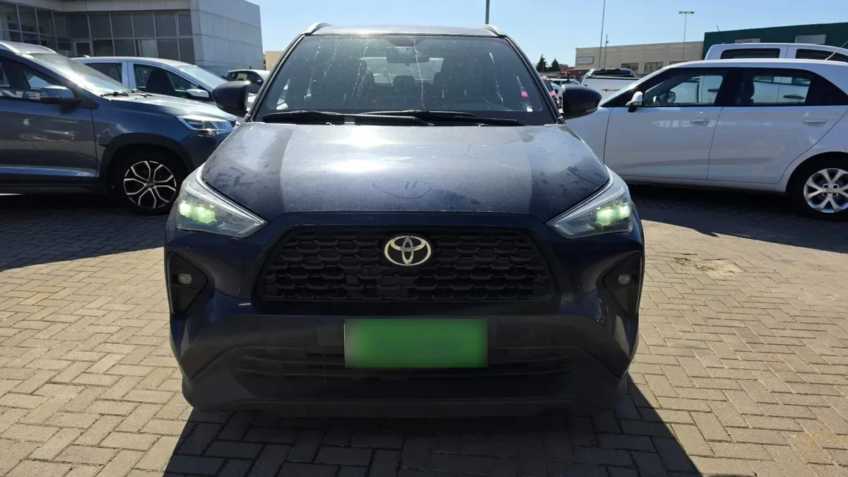Toyota Yaris Cross 1.5 Xi 4x2 Cvt At 5p año 2025