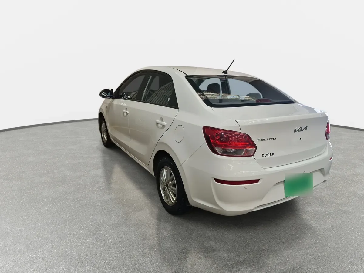 Kia Soluto 1.4 Ex Full 4x2 Mt 4p año 2024