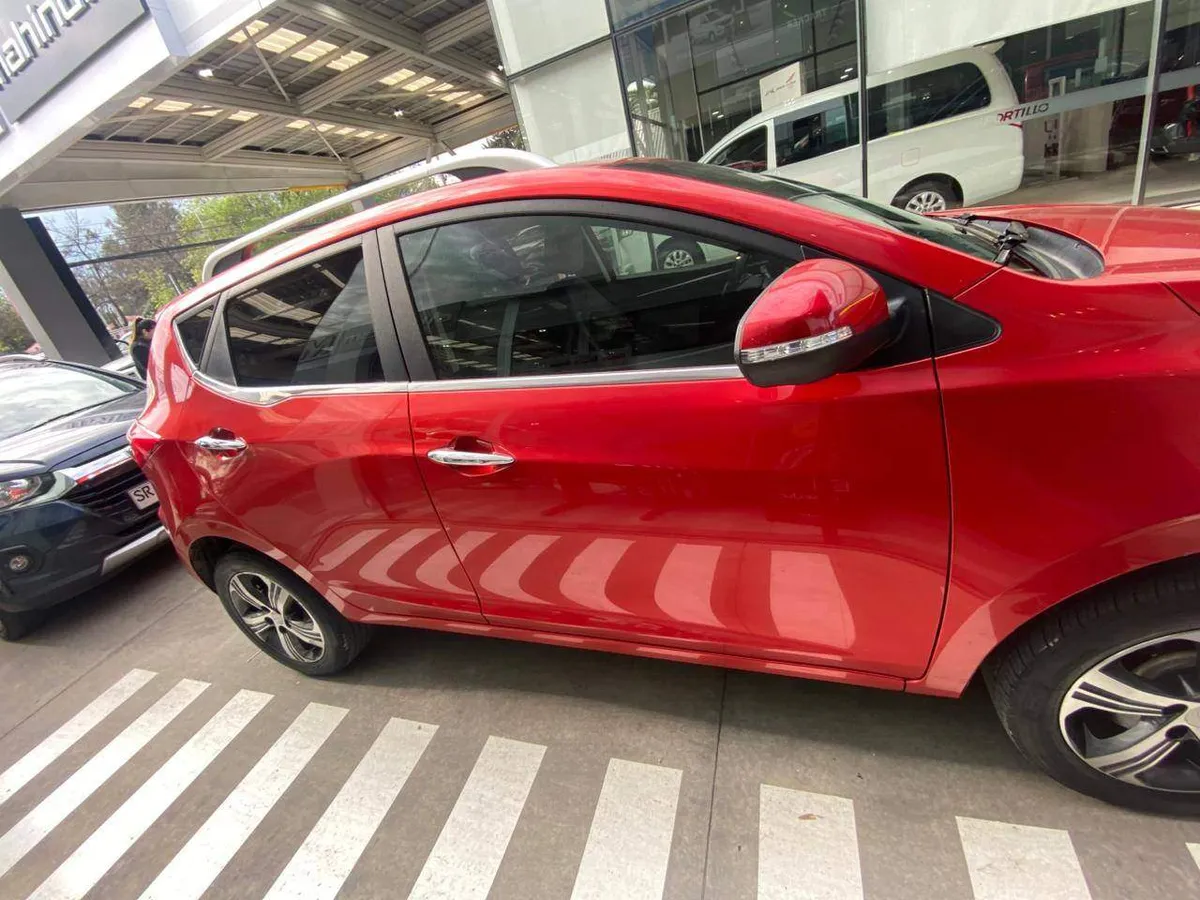 JAC Js2 1.5 Luxury 4x2 Mt 5p año 2023
