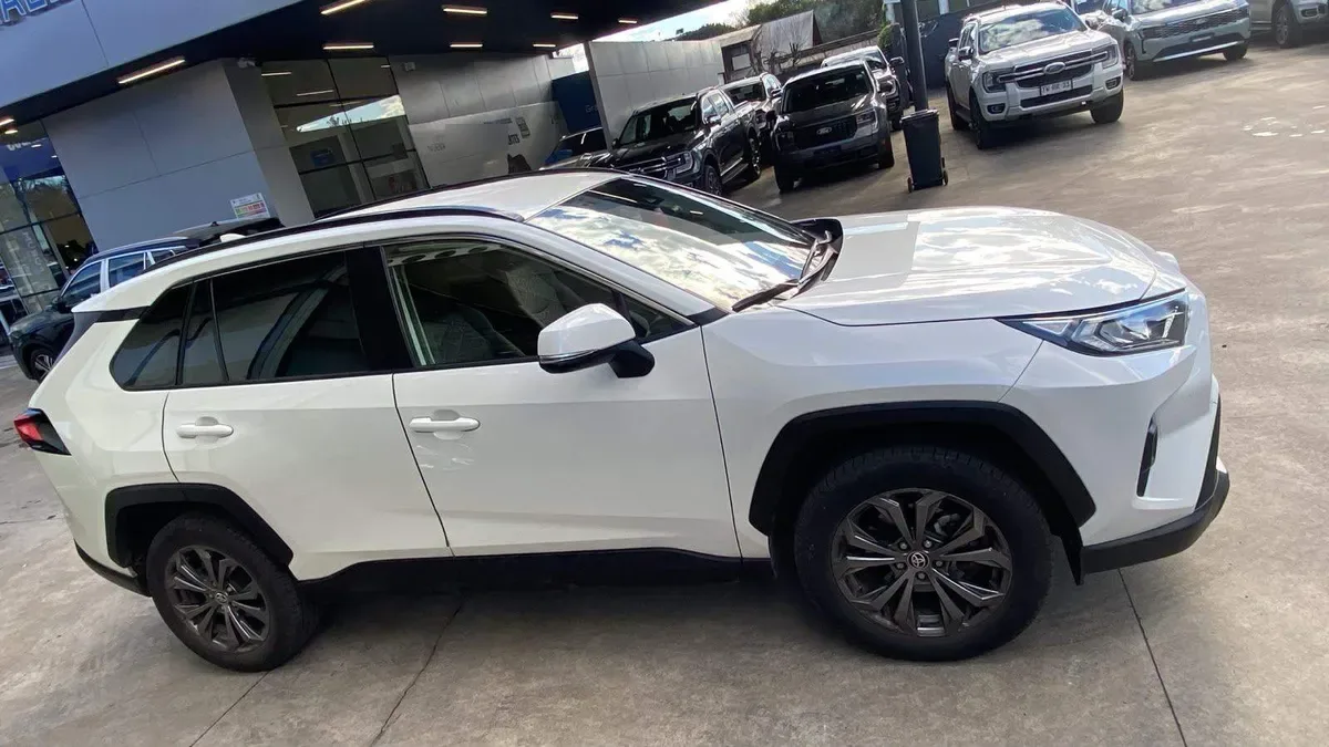 Toyota Rav 4 2.0 Xle 4x2 Cvt At 5p año 2022