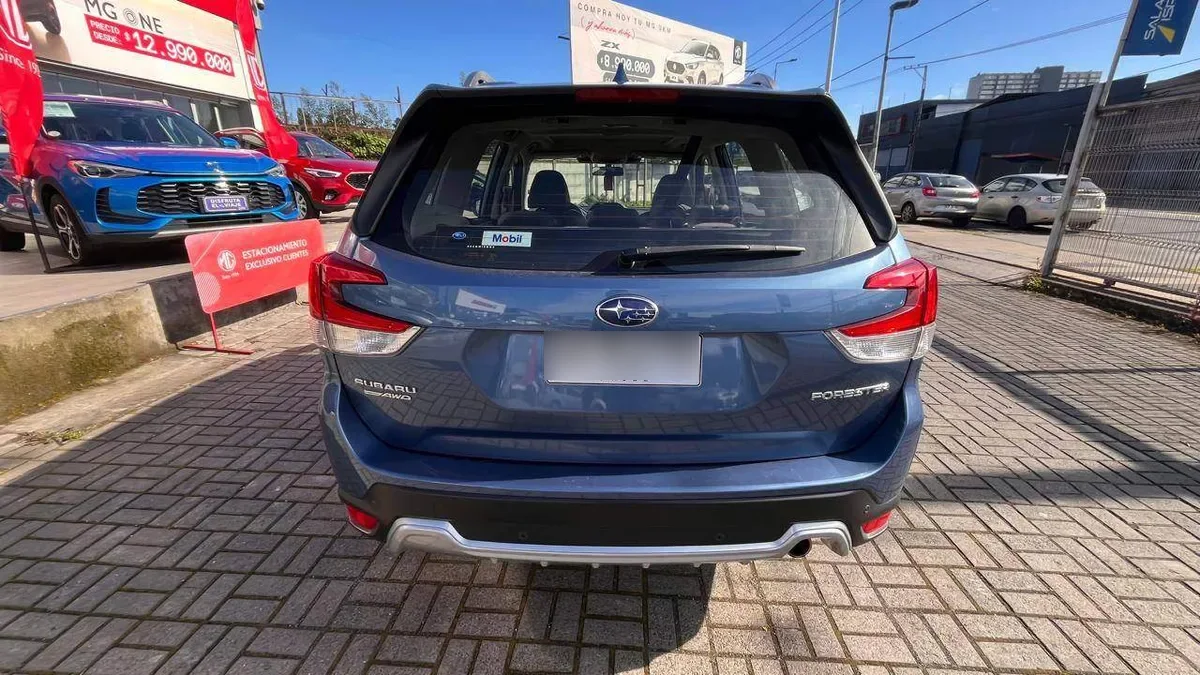 Subaru Forester 2.0i Limited Eyesight Awd At 5p año 2023