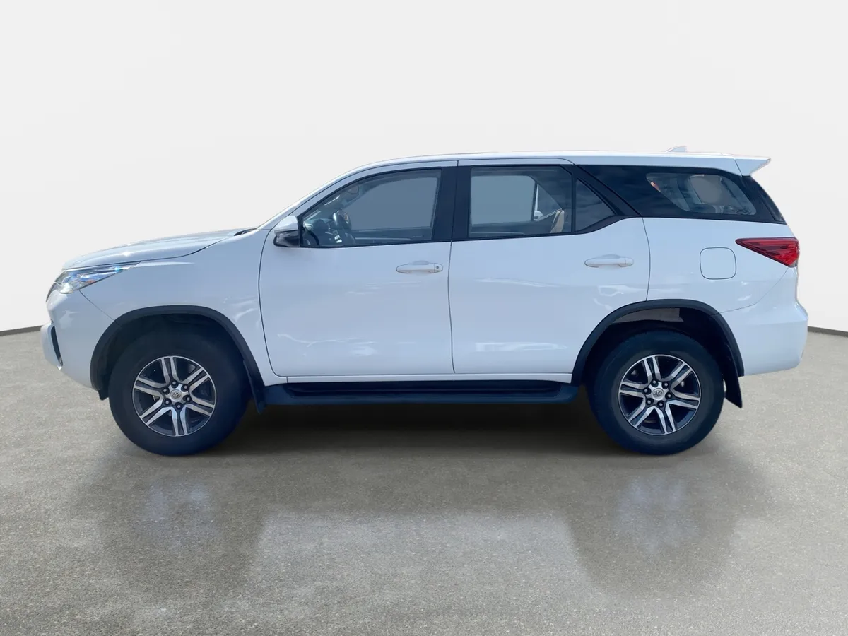 Toyota Fortunner 2.8 Sr5 Tdi Diesel 4x4 At 5p año 2018