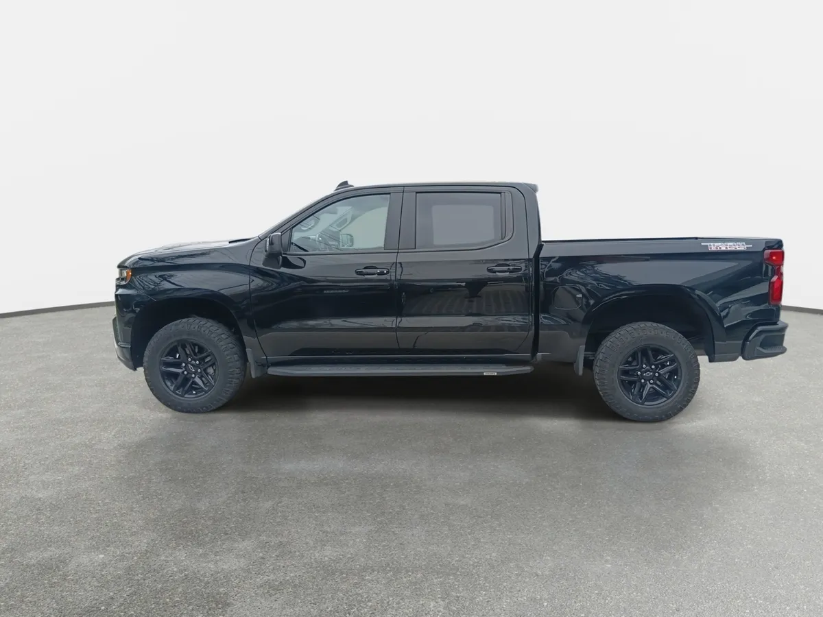 Chevrolet Silverado 5.3 Lt Trailboss Z71 4x4 At 4p año 2021