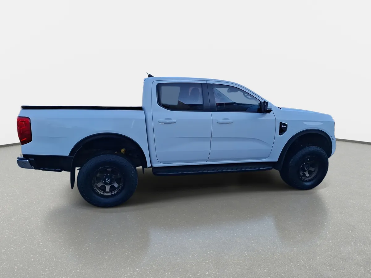 Ford Ranger 2.0 Xlt Diesel 4x2 Dob. Cab. At 4p año 2024