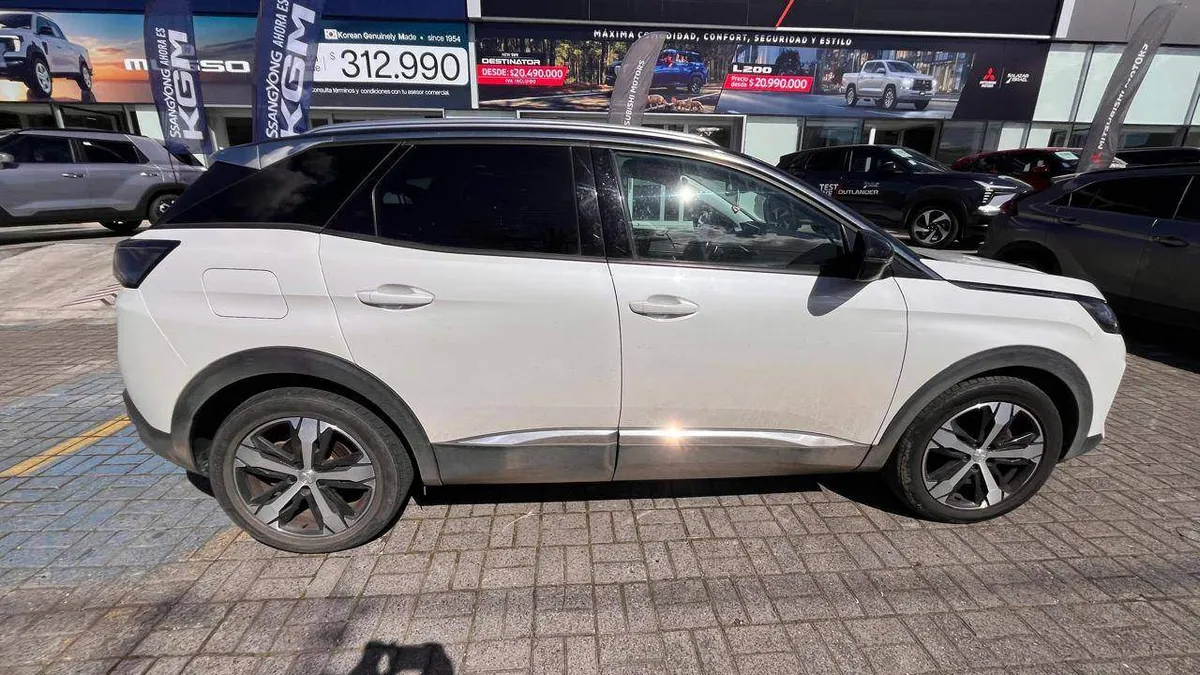 Peugeot 3008 1.5 Allure Pack Bluehdi 4x2 130 Eat8 5p año 2022