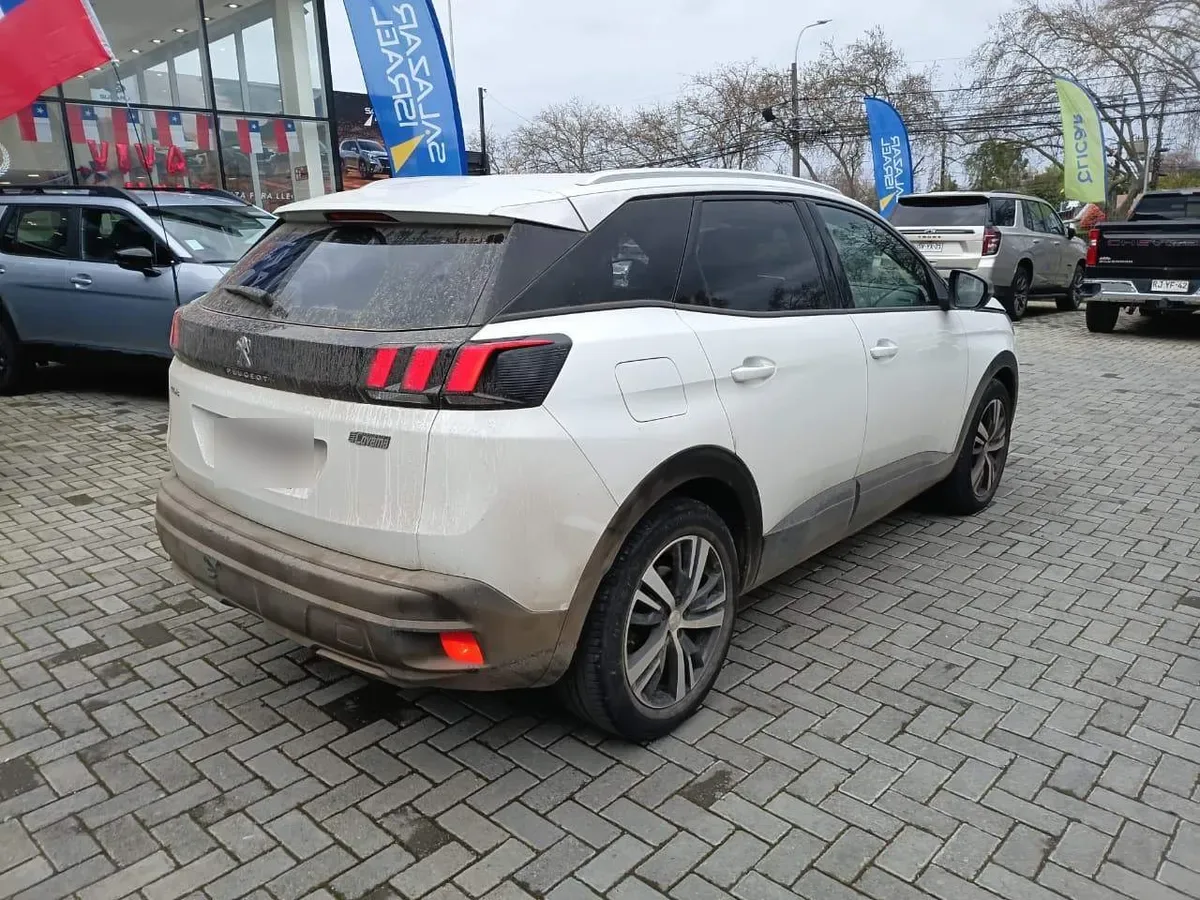 Peugeot 3008 1.2 Active Pack Puretech 130 4x2 Mt6 5p año 2023
