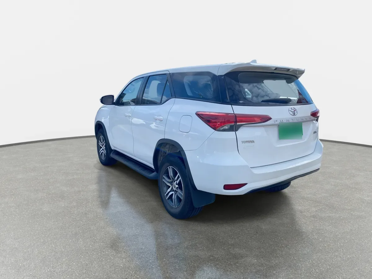 Toyota Fortunner 2.8 Sr5 Tdi Diesel 4x4 At 5p año 2018