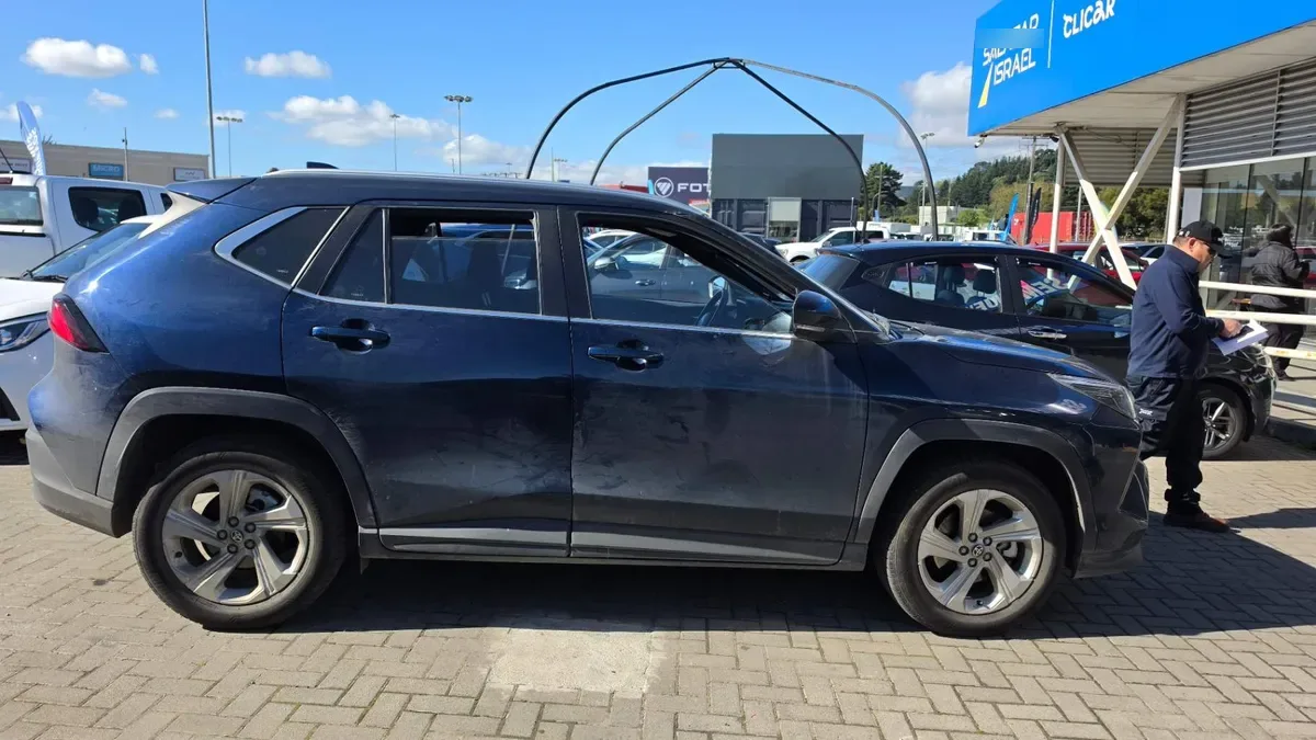 Toyota Yaris Cross 1.5 Xi 4x2 Cvt At 5p año 2025