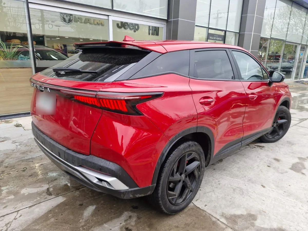 Omoda C5 1.5t Luxury 4x2 Cvt At 5p año 2025