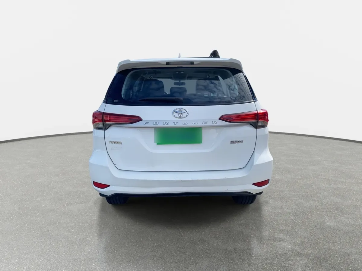 Toyota Fortunner 2.8 Sr5 Tdi Diesel 4x4 At 5p año 2018