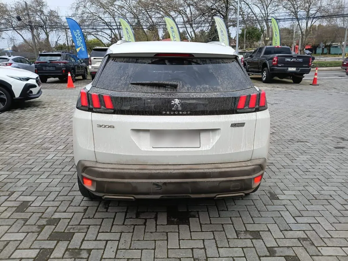 Peugeot 3008 1.2 Active Pack Puretech 130 4x2 Mt6 5p año 2023
