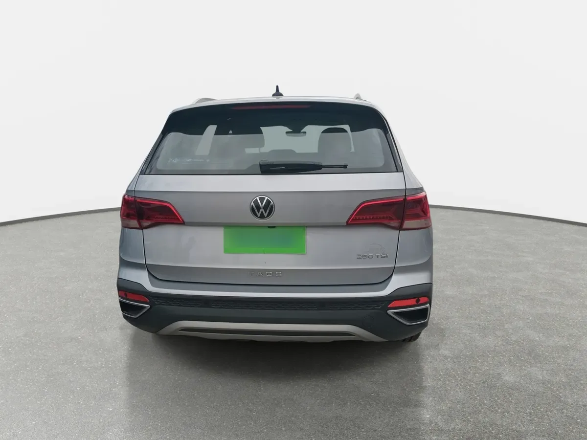 Volkswagen Taos 1.4 Tsi Highline 4x2 At 5p año 2025