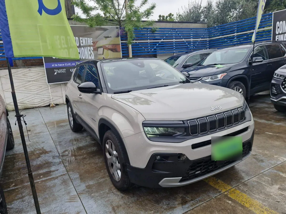 Jeep Avenger 1.2t Altitude 2wd Mt 5p año 2026