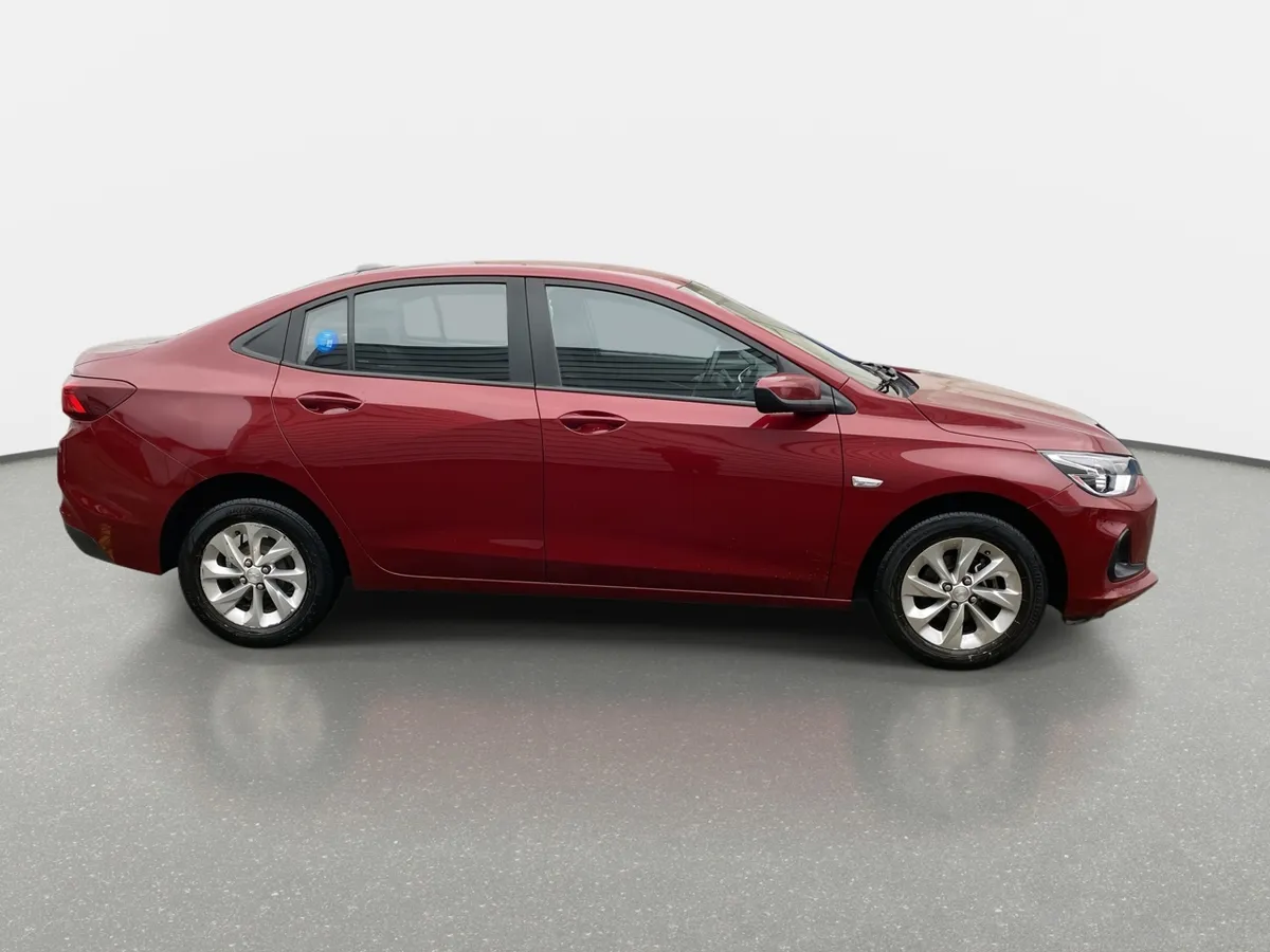 Chevrolet Onix 1.0t Ltz 4x2 Mt 5p año 2022