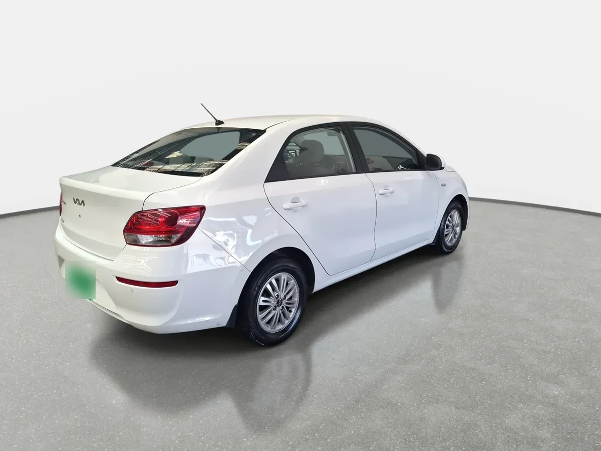 Kia Soluto 1.4 Ex Full 4x2 Mt 4p año 2024