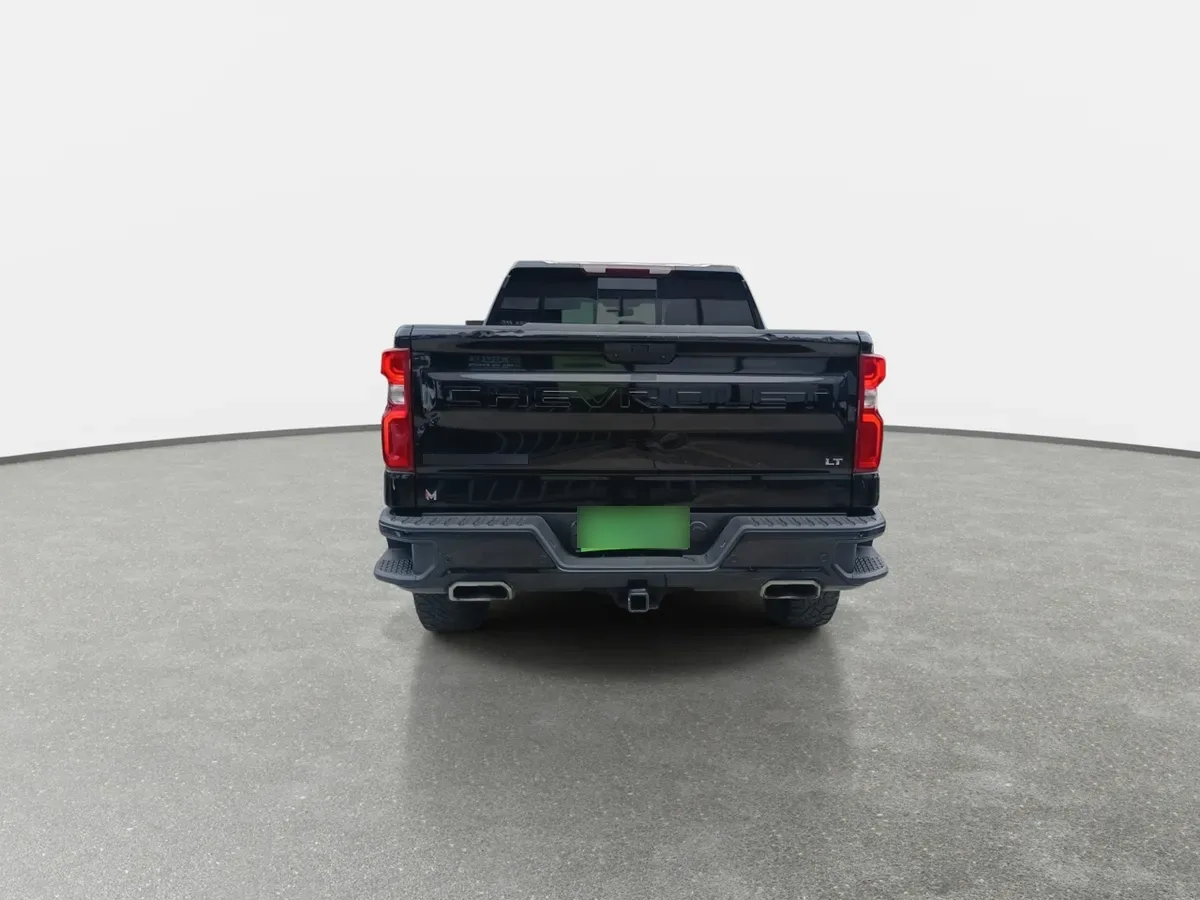 Chevrolet Silverado 5.3 Lt Trailboss Z71 4x4 At 4p año 2021