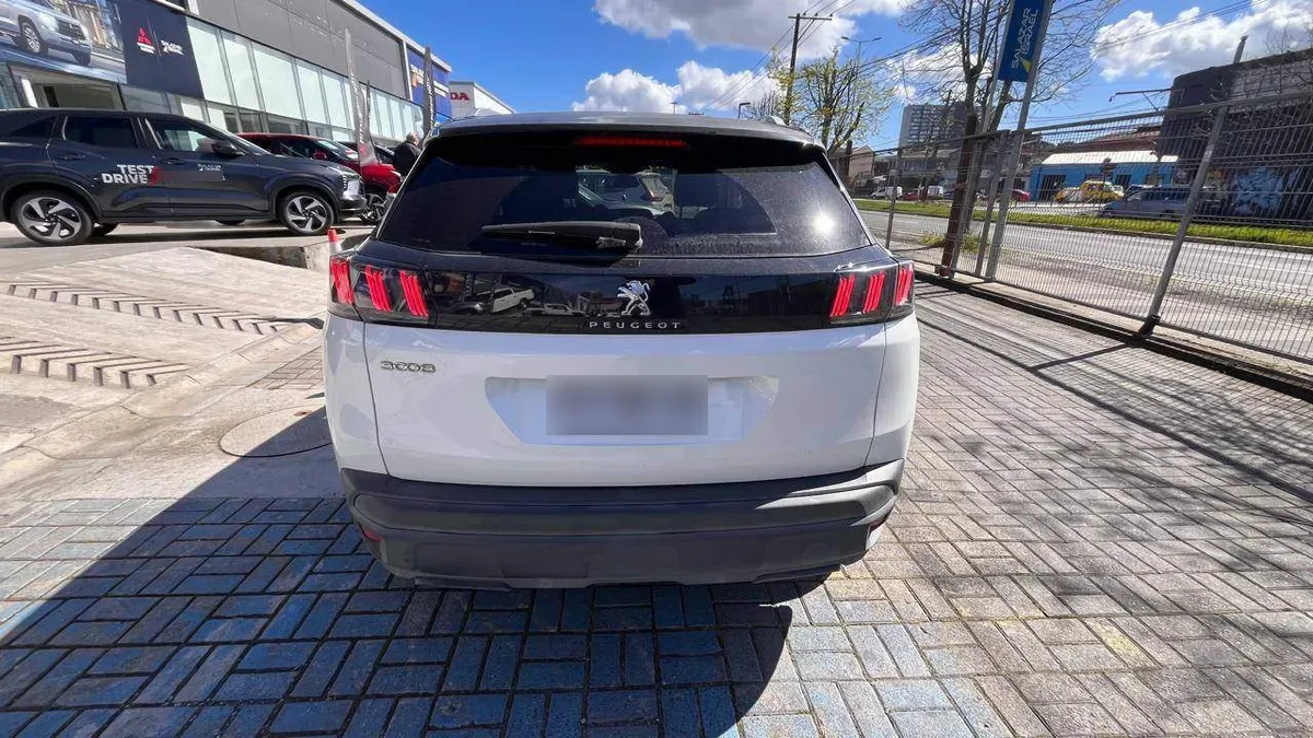 Peugeot 3008 1.5 Allure Pack Bluehdi 4x2 130 Eat8 5p año 2022