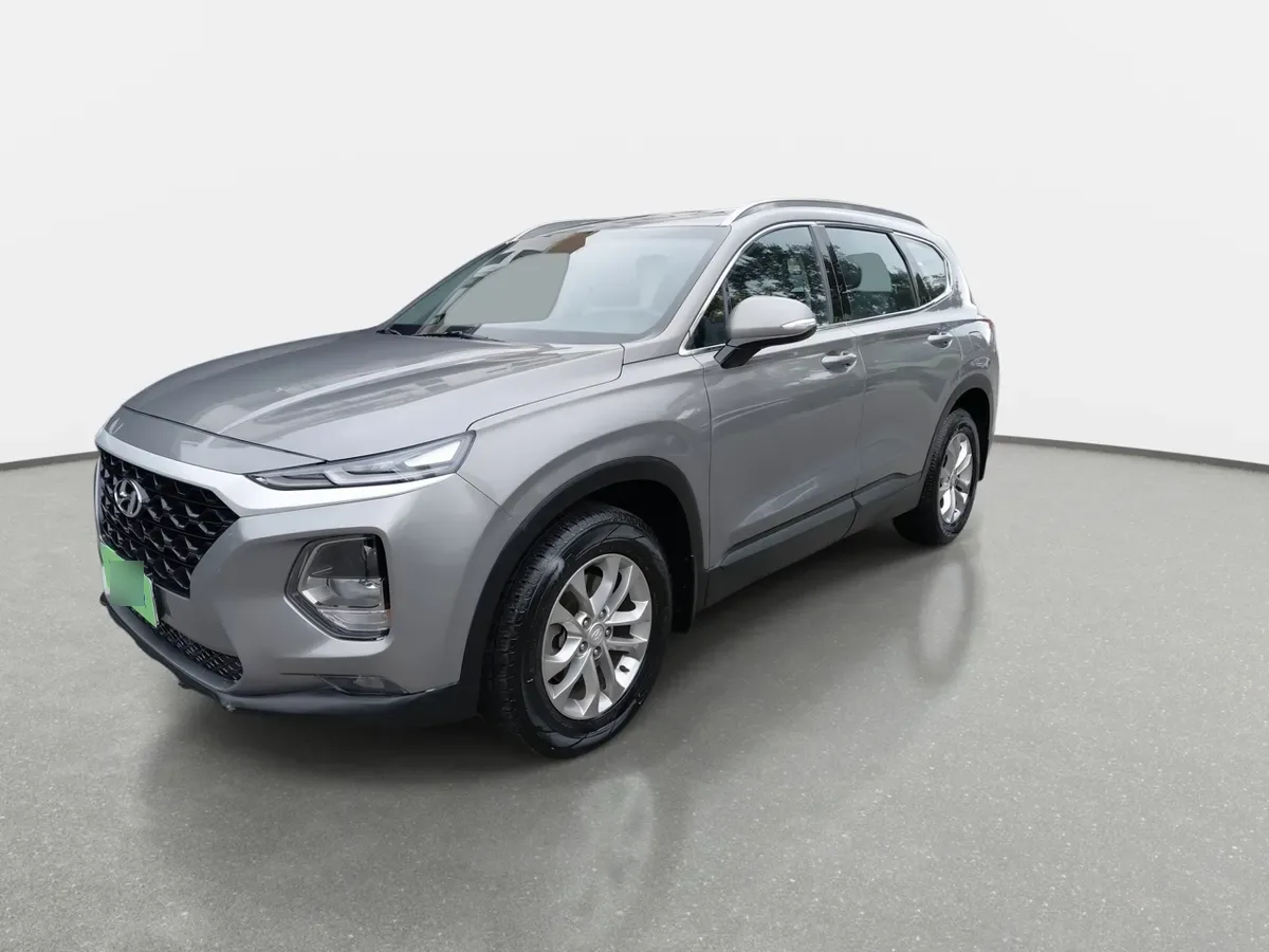 Hyundai Santa Fe 2.4 Plus 4x2 At 5p año 2020