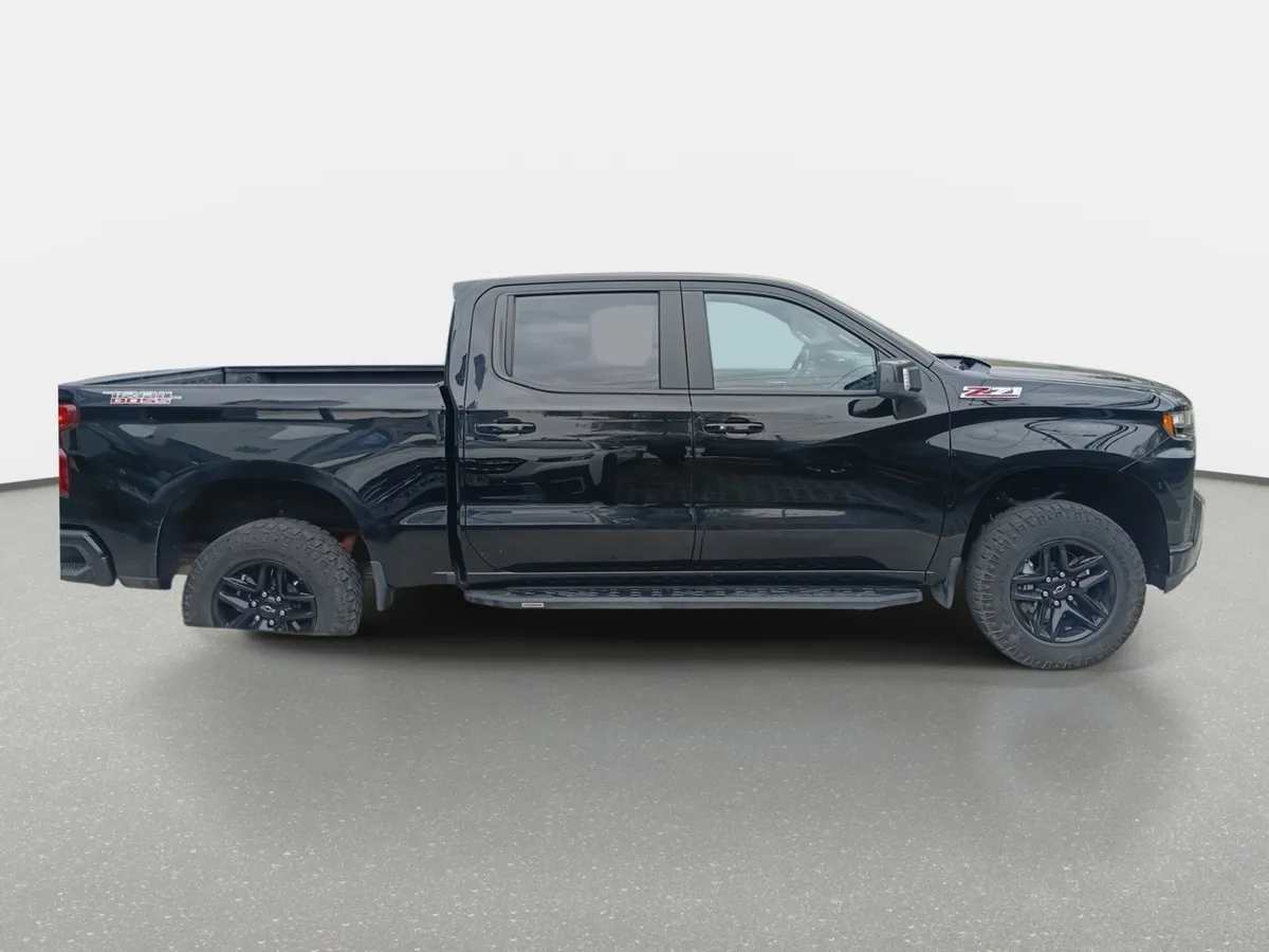 Chevrolet Silverado 5.3 Lt Trailboss Z71 4x4 At 4p año 2021