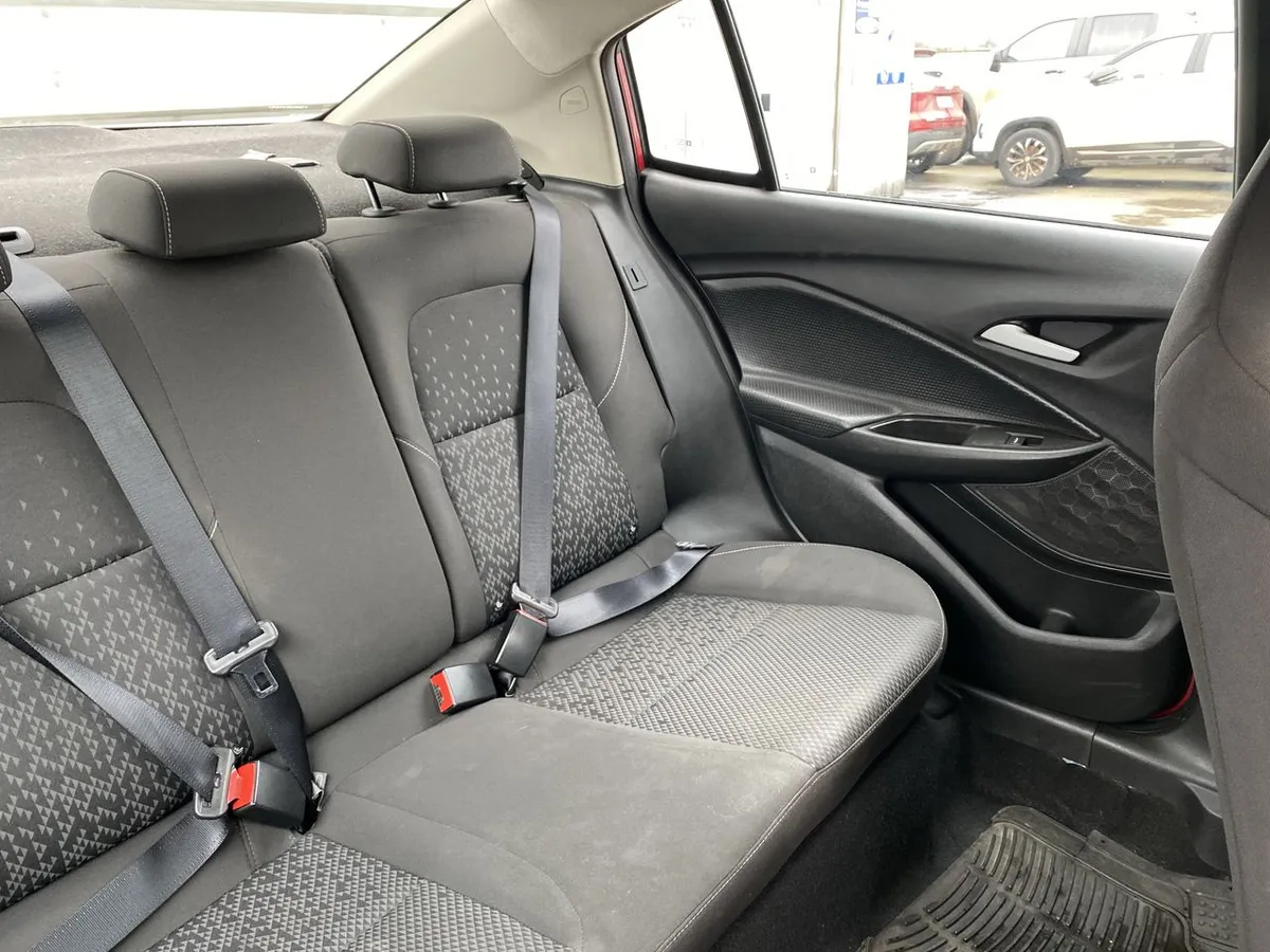 Chevrolet Onix 1.0t Ltz 4x2 Mt 5p año 2022