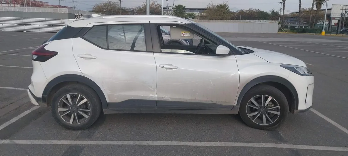 Nissan Kicks 1.6 Sense 4x2 Mt 5p año 2023