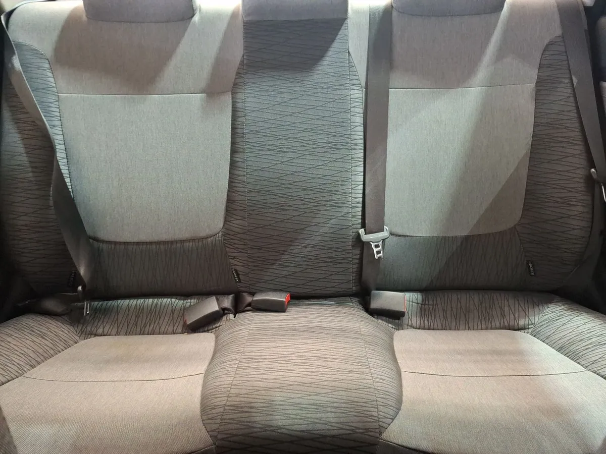 Kia Soluto 1.4 Ex Full 4x2 Mt 4p año 2024