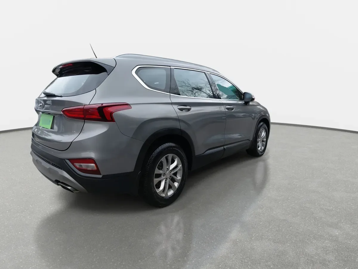 Hyundai Santa Fe 2.4 Plus 4x2 At 5p año 2020