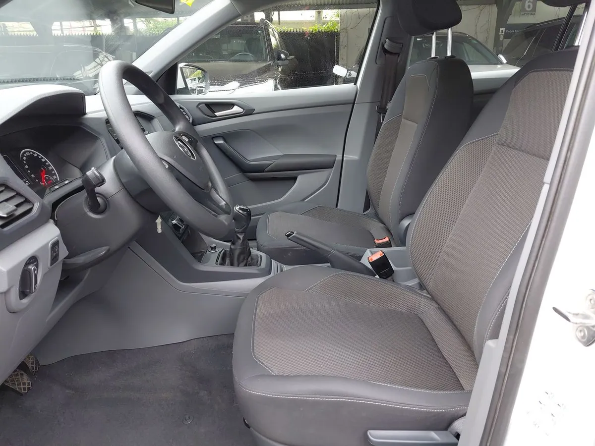 Volkswagen T-Cross 1.6 Msi Trendline 4x2 Mt5 5p año 2021