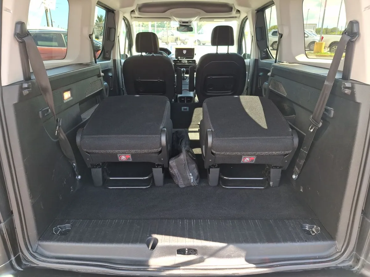 Peugeot Rifter 1.6 Allure Bluehdi Diesel 100hp 4x2 Mt6 5p año 2025