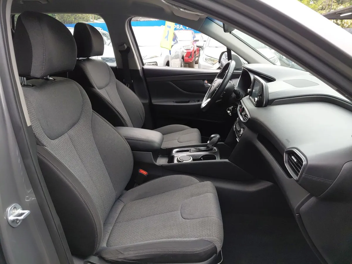 Hyundai Santa Fe 2.4 Plus 4x2 At 5p año 2020
