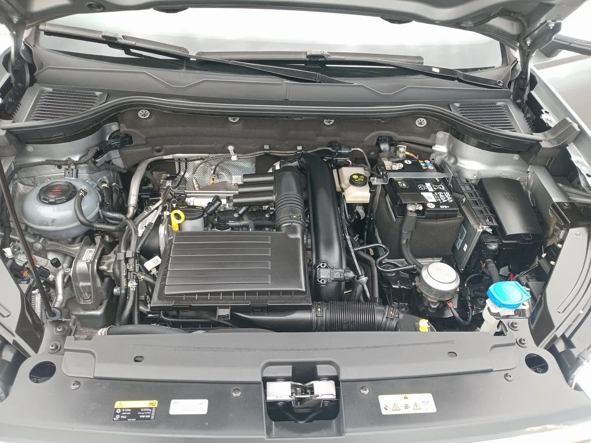 Volkswagen Taos 1.4 Tsi Highline 4x2 At 5p año 2025