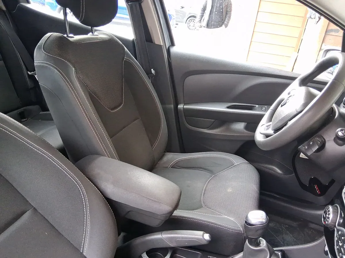 Renault Clio 1.2 Expression 4x2 Hb Mt 5p año 2020