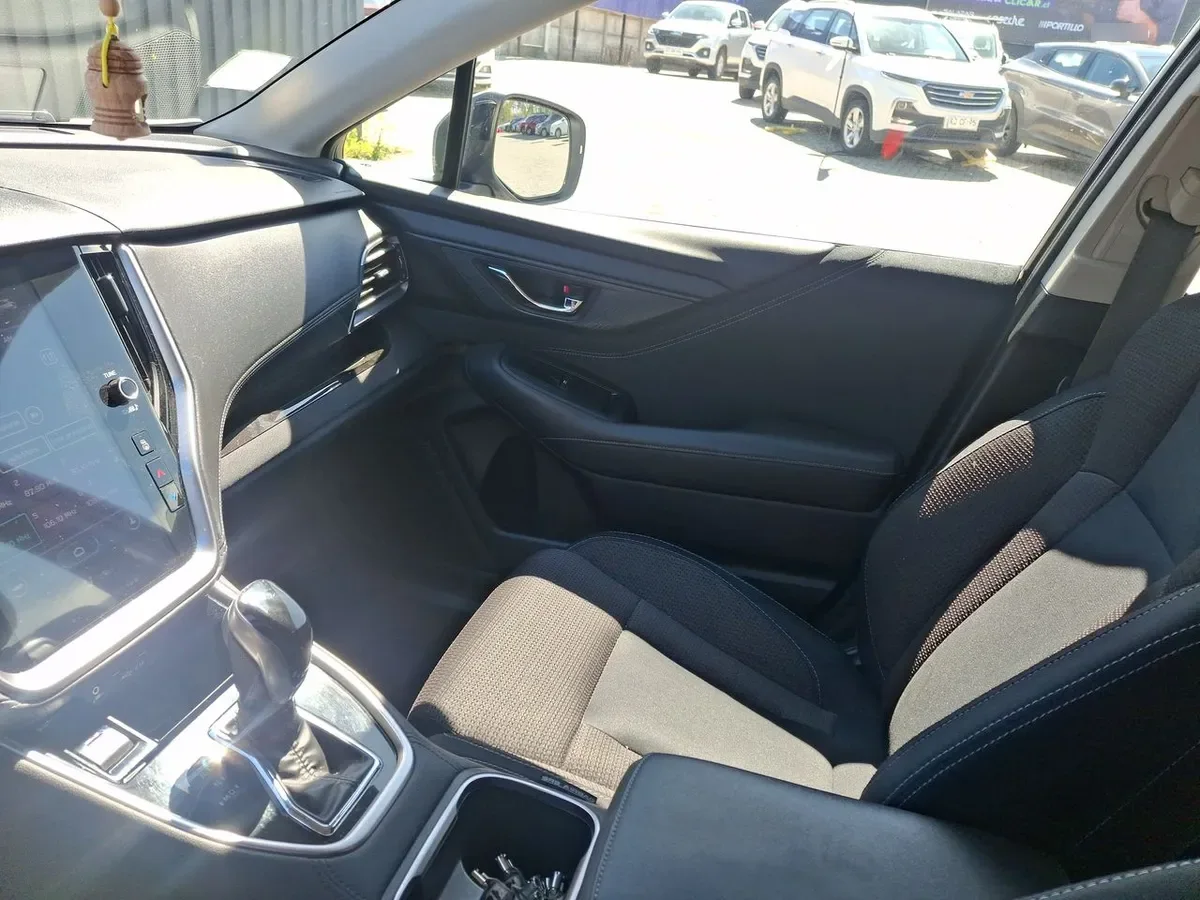 Subaru Outback 2.5i Dynamic Awd Cvt At 5p año 2022